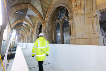 Manchester Town Hall-02.jpg