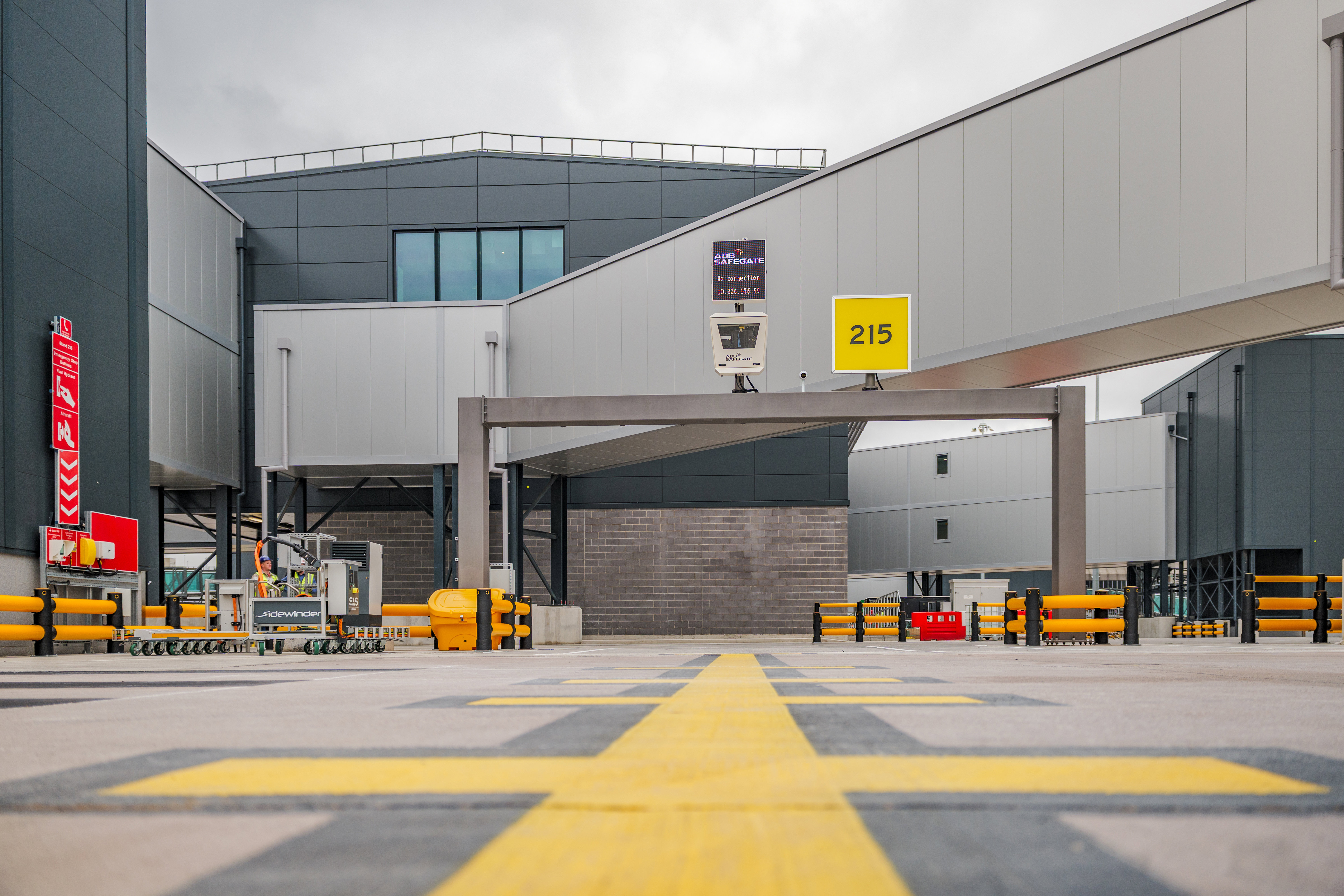 Manchester Airport.jpg